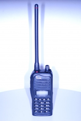 Носимые радиостанции профессионального назначения IC-F3026T c цифровой клавиатурой